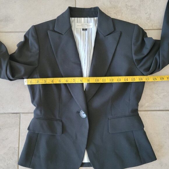 TAHARI Arthur S. Levine Petite Women’s Jacket. 2P - Picture 7 of 8